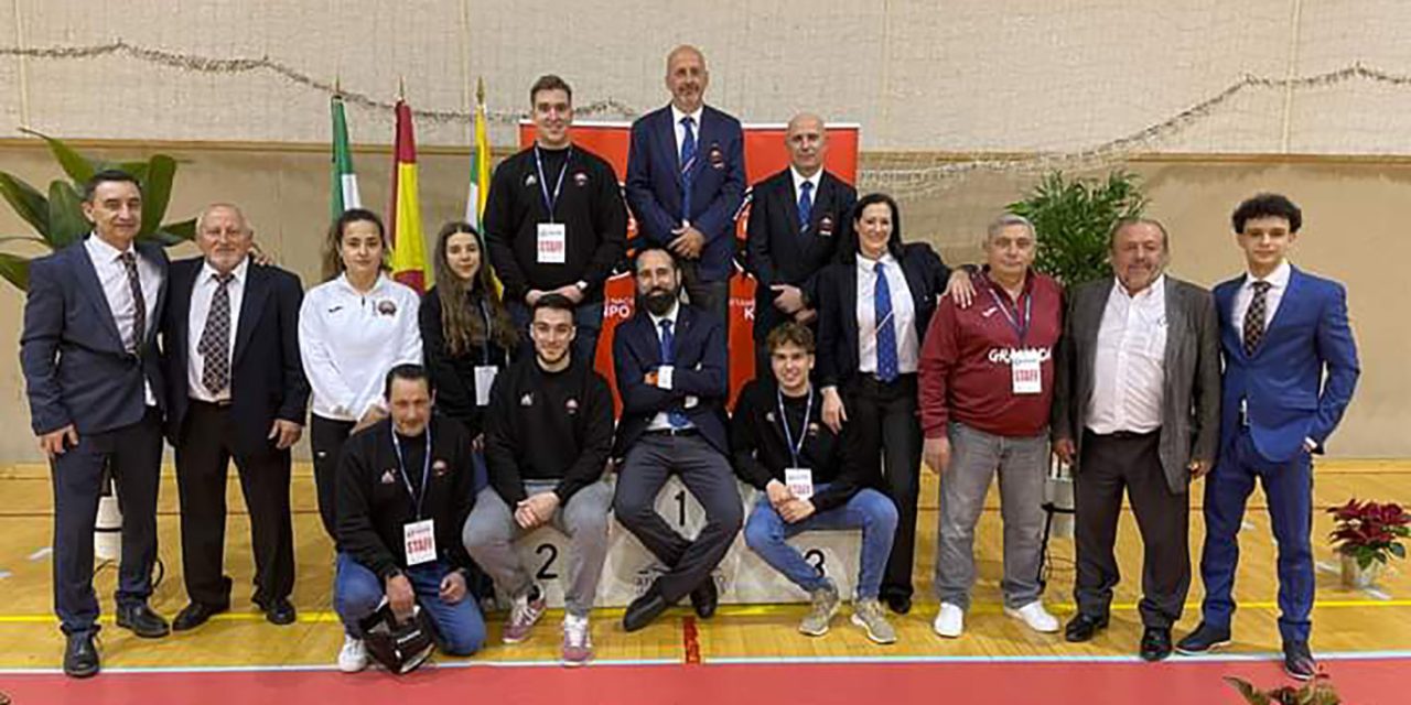 Éxito de los deportistas linarenses en la Copa de España de Semikenpo
