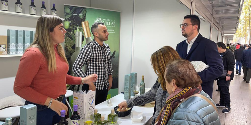 Más de 10.000 botellas de AOVE vendidas en la Fiesta del Primer Aceite de Jaén en Vitoria-Gasteiz