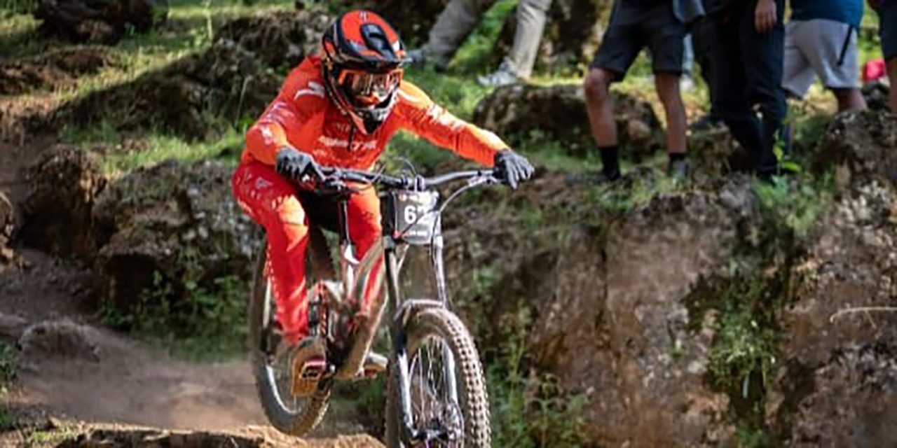 Juan Francisco López brilla en el Europeo de descenso con un séptimo puesto en Máster-50