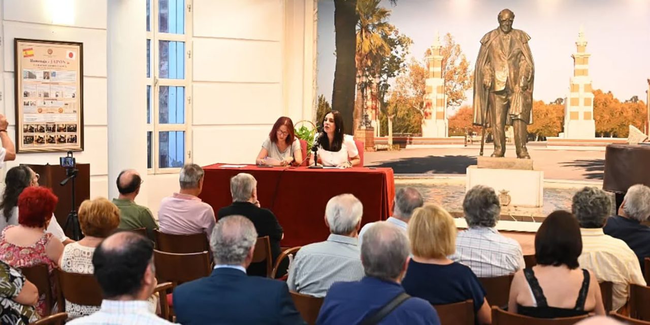 El Centro de Estudios Linarenses inaugura el curso académico 2025-2026 con un acto institucional y un recital de guitarra